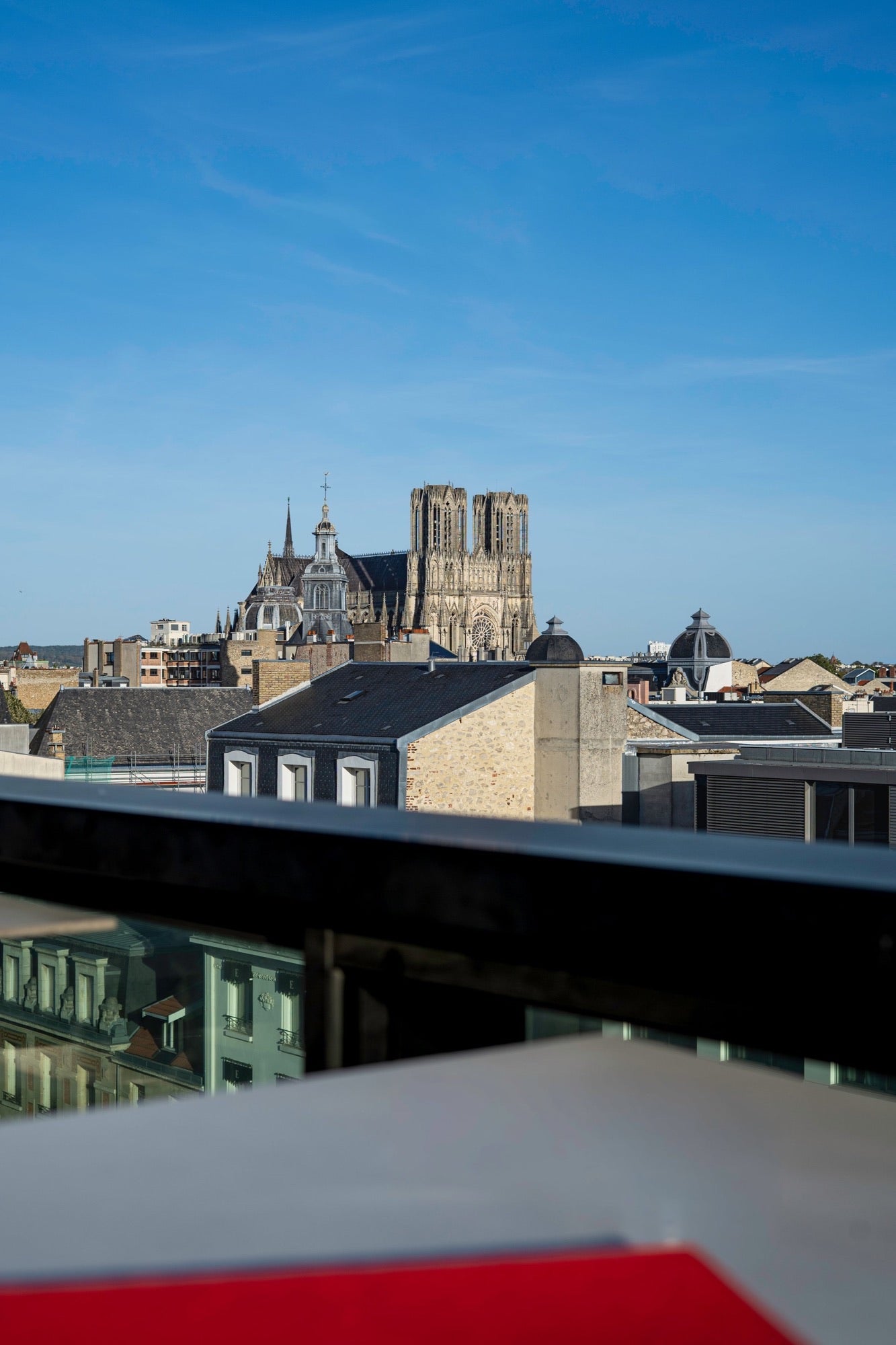 Terrasse, vue cathédrale